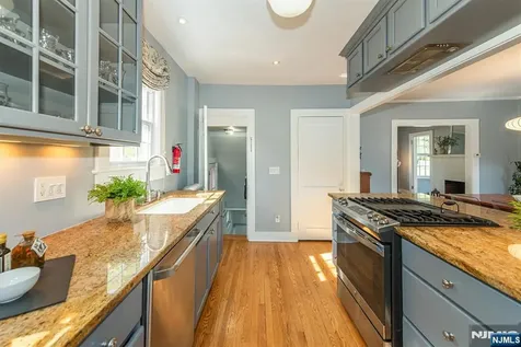49 Harvard Street Montclair NJ 07042