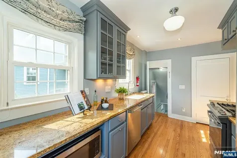 49 Harvard Street Montclair NJ 07042