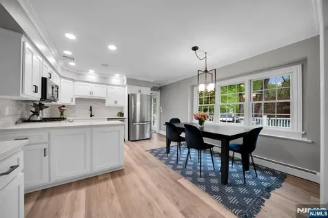 468 Manchester Way Wyckoff NJ 07481