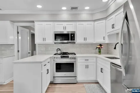 468 Manchester Way Wyckoff NJ 07481