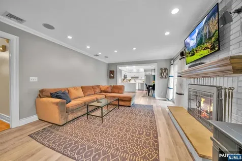 468 Manchester Way Wyckoff NJ 07481