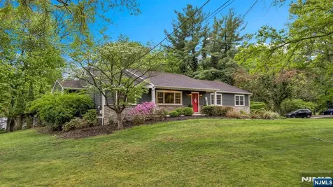 468 Manchester Way Wyckoff NJ 07481