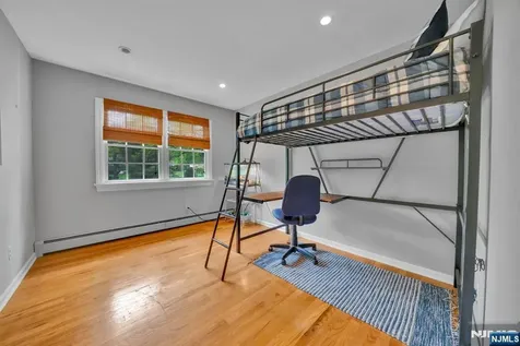 468 Manchester Way Wyckoff NJ 07481