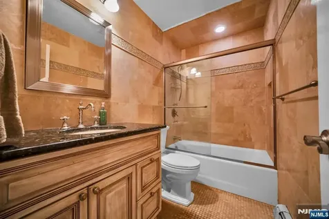 468 Manchester Way Wyckoff NJ 07481