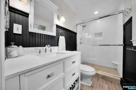 468 Manchester Way Wyckoff NJ 07481
