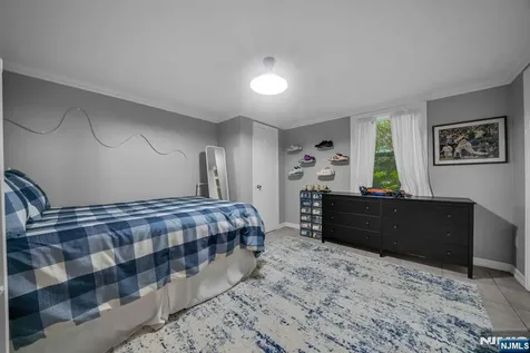 468 Manchester Way Wyckoff NJ 07481