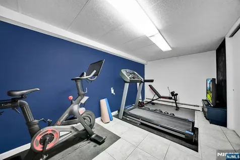 468 Manchester Way Wyckoff NJ 07481