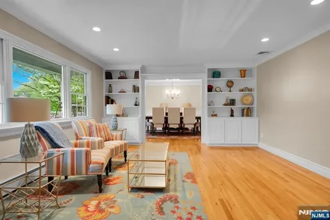 468 Manchester Way Wyckoff NJ 07481