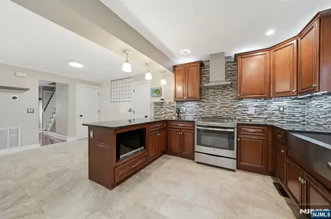 29 Fischer Avenue Nutley NJ 07110