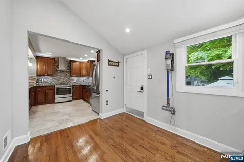29 Fischer Avenue Nutley NJ 07110