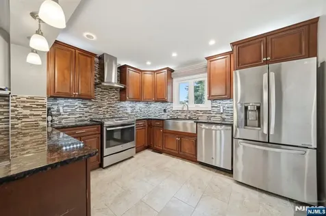 29 Fischer Avenue Nutley NJ 07110