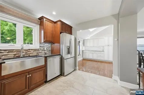 29 Fischer Avenue Nutley NJ 07110