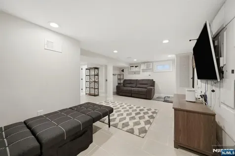 29 Fischer Avenue Nutley NJ 07110
