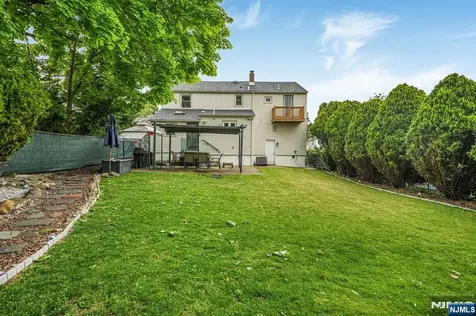 29 Fischer Avenue Nutley NJ 07110