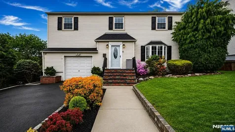 29 Fischer Avenue Nutley NJ 07110