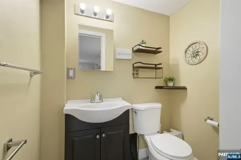 29 Fischer Avenue Nutley NJ 07110