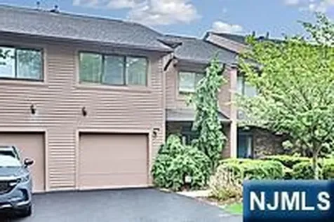 12 Danbury Court Twp Of Washington NJ 07676