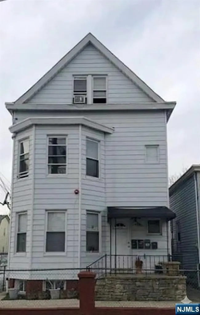 301 Burhans Avenue Haledon NJ 07508