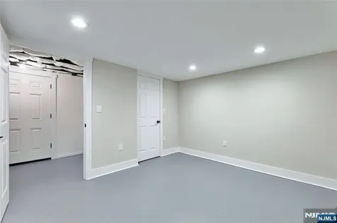 6 Van Buren Avenue Vernon NJ 07462