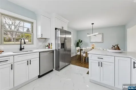 6 Van Buren Avenue Vernon NJ 07462