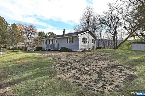 6 Van Buren Avenue Vernon NJ 07462