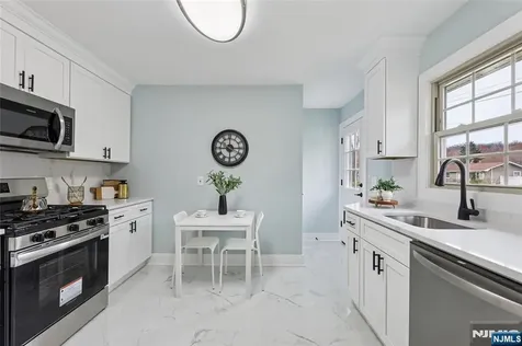 6 Van Buren Avenue Vernon NJ 07462