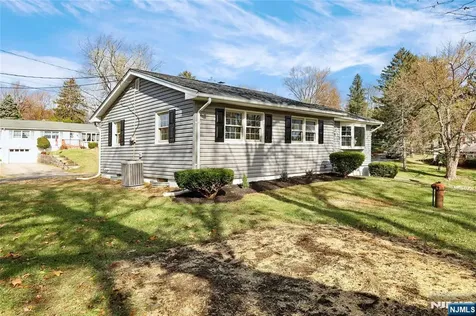 6 Van Buren Avenue Vernon NJ 07462