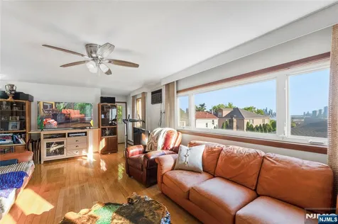 388 Highland Avenue Cliffside Park NJ 07010