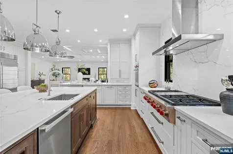 330 Hartshorn Drive Millburn NJ 07078