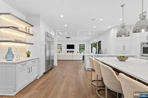 330 Hartshorn Drive Millburn NJ 07078