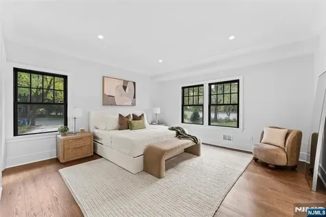 330 Hartshorn Drive Millburn NJ 07078