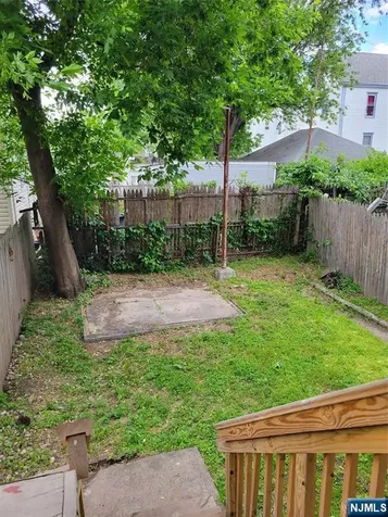 15 Somerset Street Garfield NJ 07026