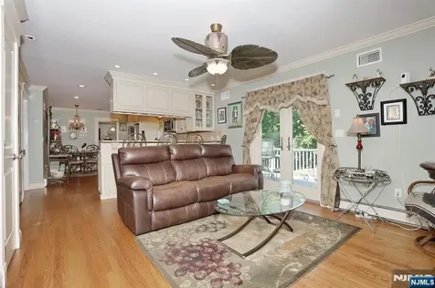 33 Randolph Street Park Ridge NJ 07656