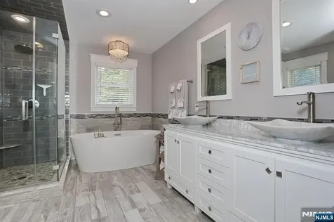 33 Randolph Street Park Ridge NJ 07656
