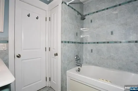 33 Randolph Street Park Ridge NJ 07656