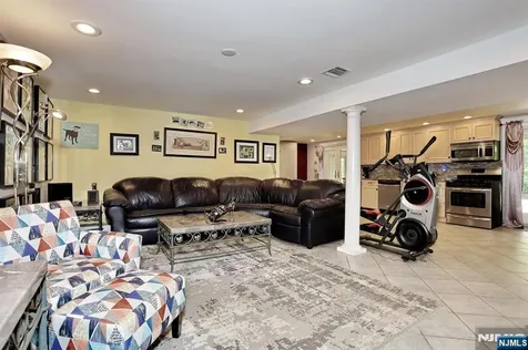 33 Randolph Street Park Ridge NJ 07656