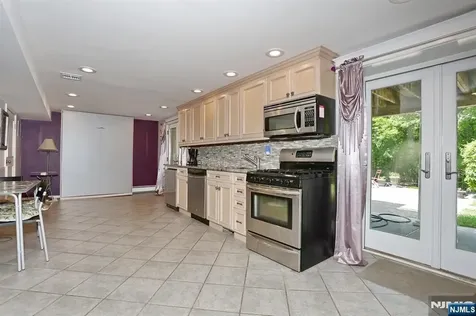 33 Randolph Street Park Ridge NJ 07656