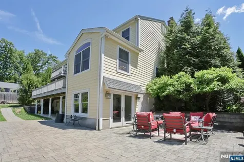 33 Randolph Street Park Ridge NJ 07656