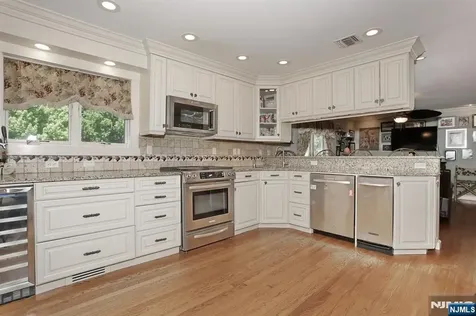 33 Randolph Street Park Ridge NJ 07656