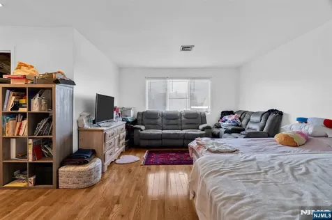 266 Garibaldi Avenue Lodi NJ 07644