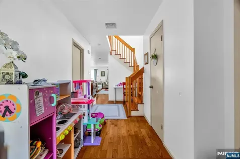 266 Garibaldi Avenue Lodi NJ 07644