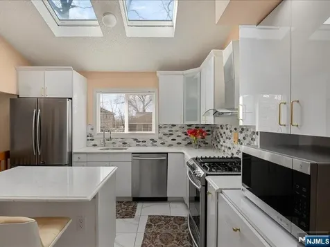 81 Hastings Avenue Nutley NJ 07110