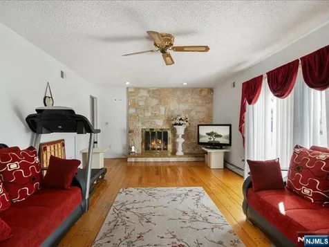 81 Hastings Avenue Nutley NJ 07110