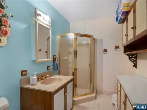 81 Hastings Avenue Nutley NJ 07110