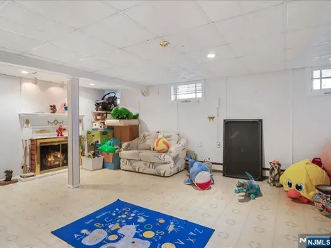 81 Hastings Avenue Nutley NJ 07110