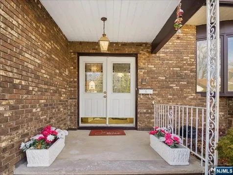 81 Hastings Avenue Nutley NJ 07110