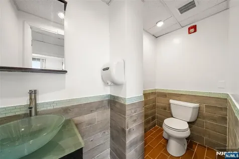 40 Broad Avenue Palisades Park NJ 07650