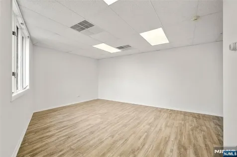 40 Broad Avenue Palisades Park NJ 07650