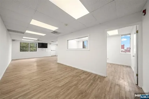 40 Broad Avenue Palisades Park NJ 07650