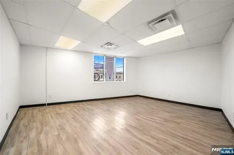 40 Broad Avenue Palisades Park NJ 07650